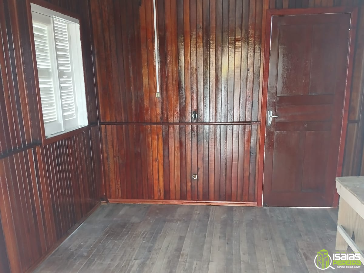 Casa de Madeira à venda