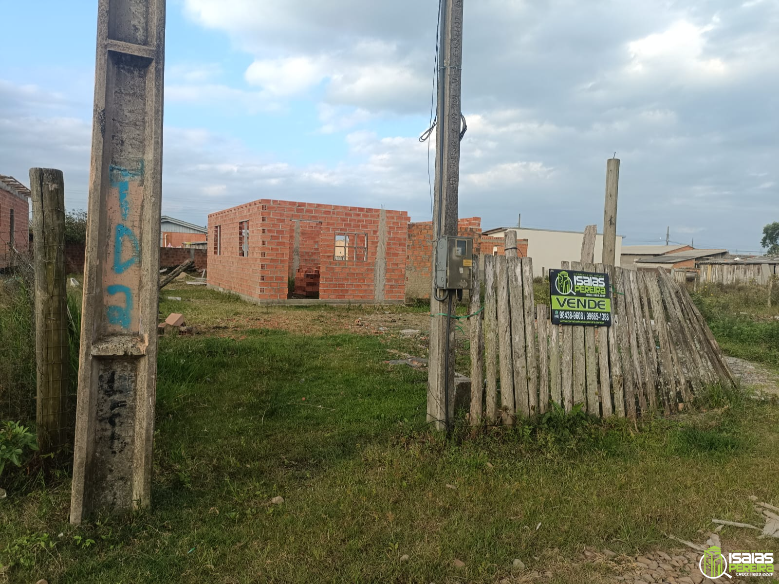 Terreno com construção