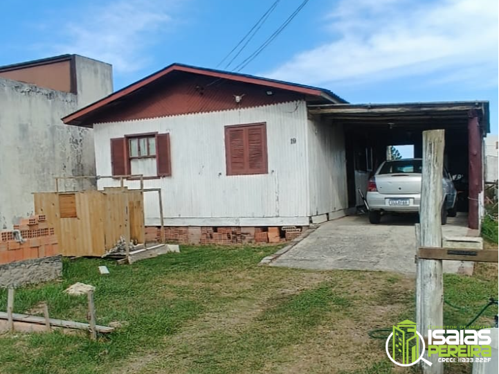 Vende-se casa mista em Balneário Arroio do Silva – SC