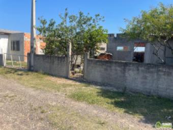 Vende-se casa mista em construção para reforma em Balneário Arroio do Silva – SC