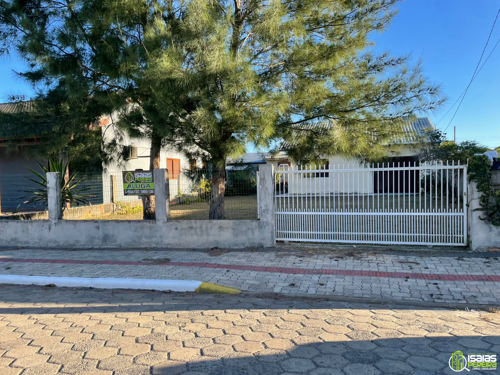 Casa para Aluguel – Primeira Quadra do Mar
